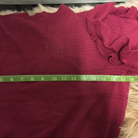 NEW CROP SWEATER TOP OVERSIZED RUFFLE Sleeves  Raspberry SZ M - Picture 10 of 11